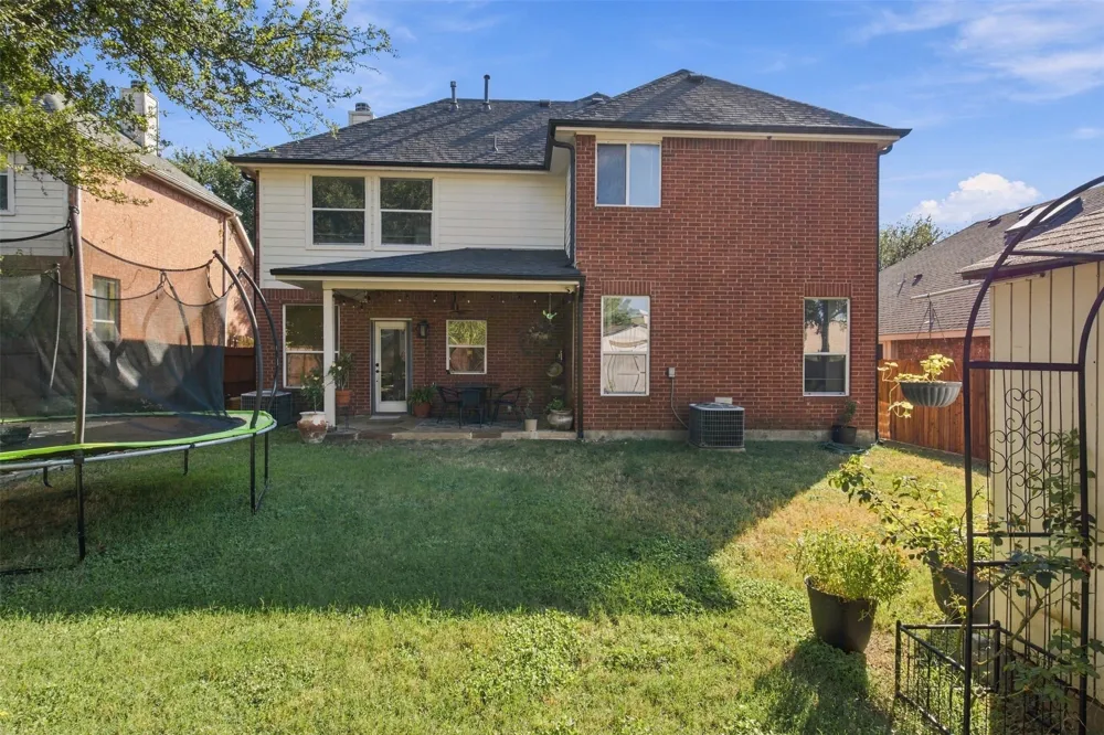 8414 Romanway Drive Dallas, TX 75249