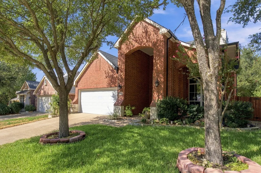 8414 Romanway Drive Dallas, TX 75249