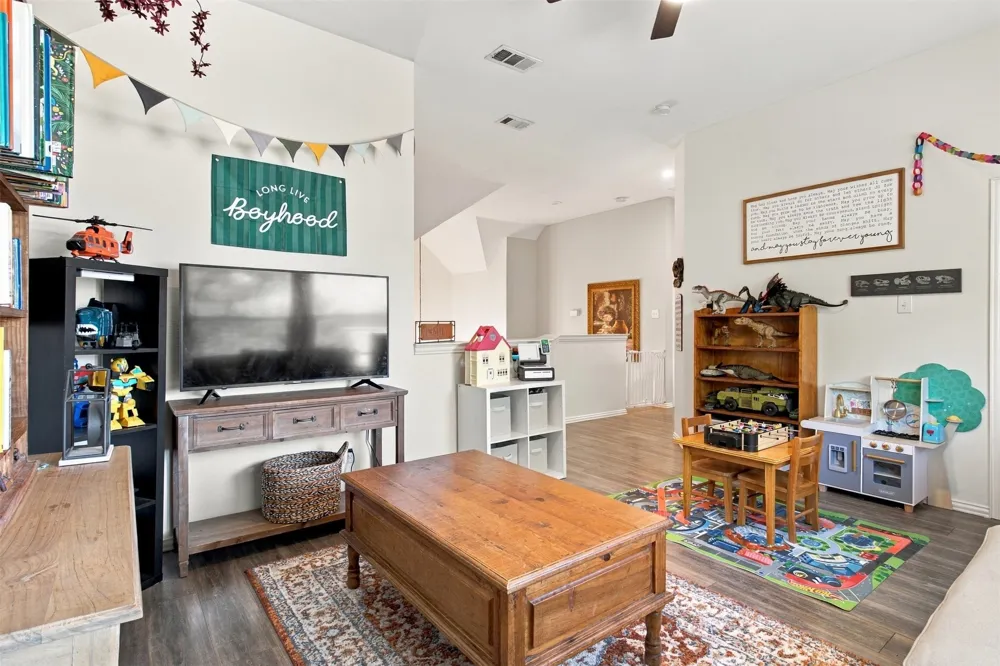 8414 Romanway Drive Dallas, TX 75249