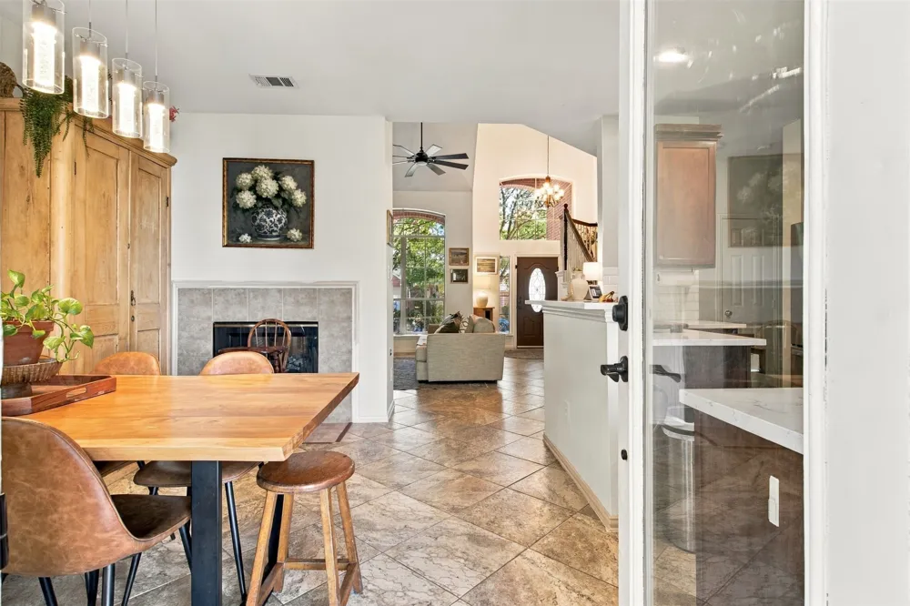 8414 Romanway Drive Dallas, TX 75249