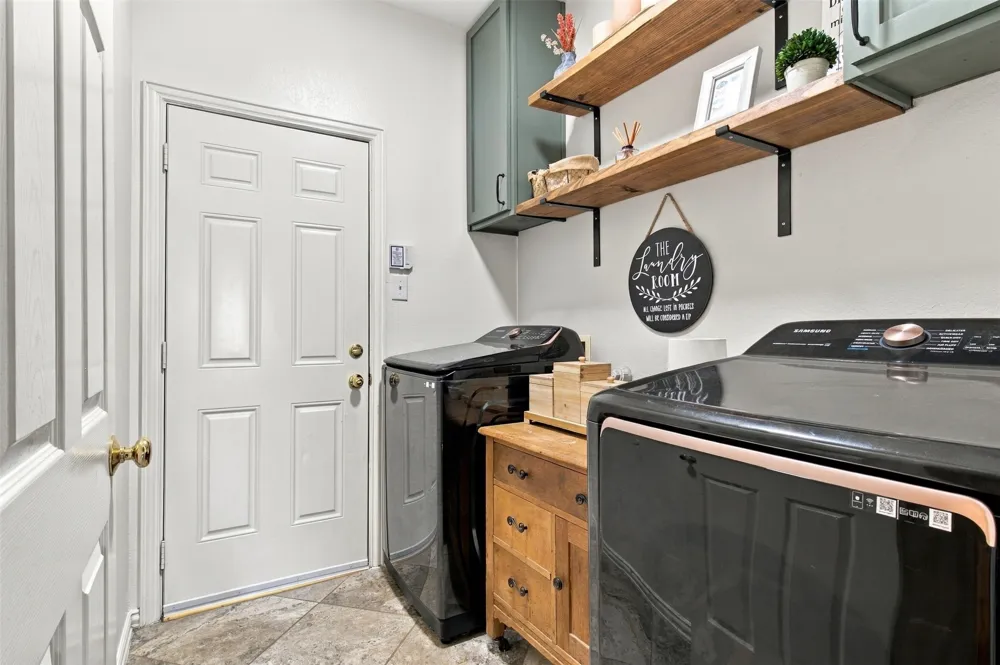 8414 Romanway Drive Dallas, TX 75249