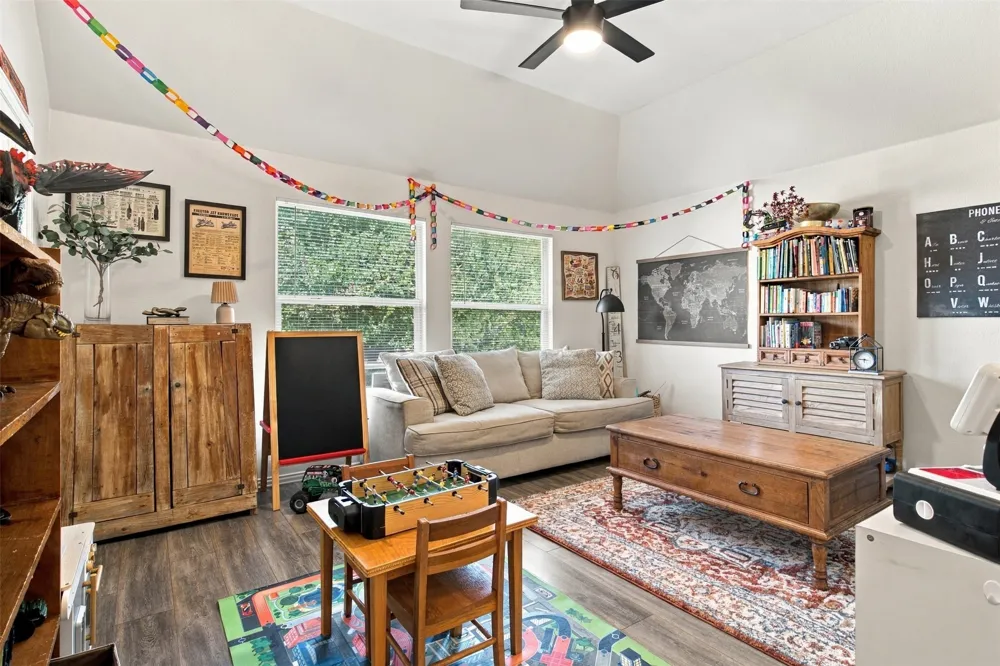 8414 Romanway Drive Dallas, TX 75249