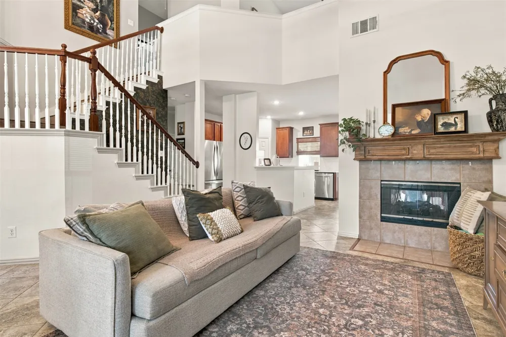 8414 Romanway Drive Dallas, TX 75249