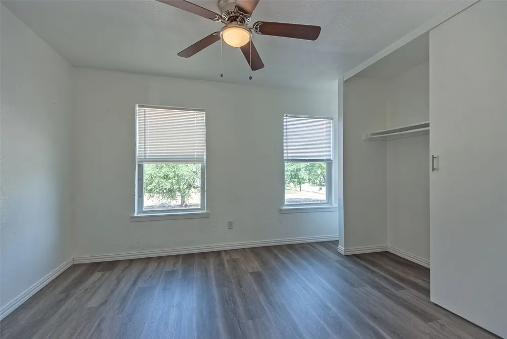 709 Lee Street Mesquite, TX 75149