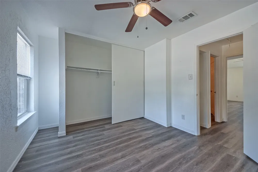 709 Lee Street Mesquite, TX 75149