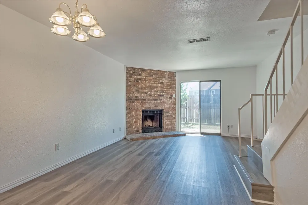 709 Lee Street Mesquite, TX 75149