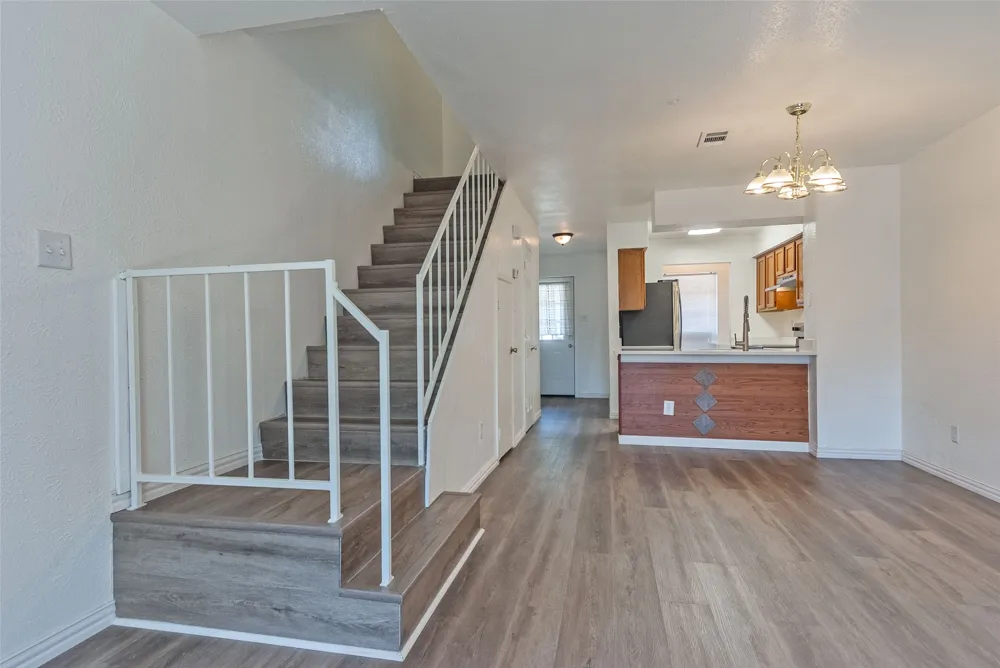 709 Lee Street Mesquite, TX 75149