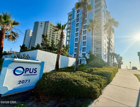 2071 S Atlantic Avenue #1105