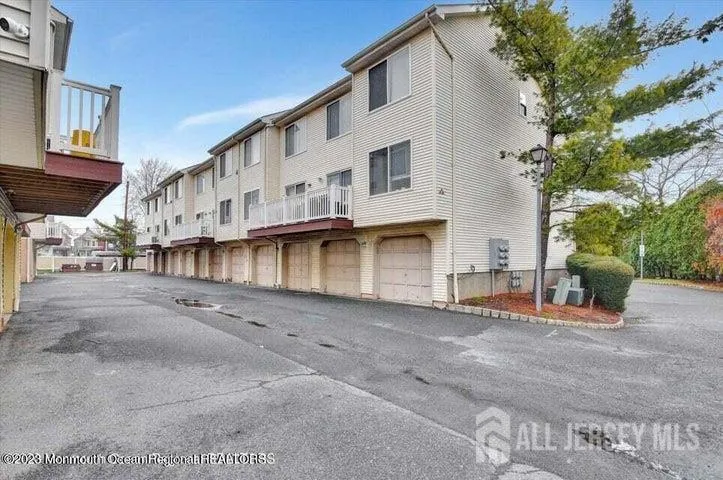 603 Holly Drive Perth Amboy, NJ 08861