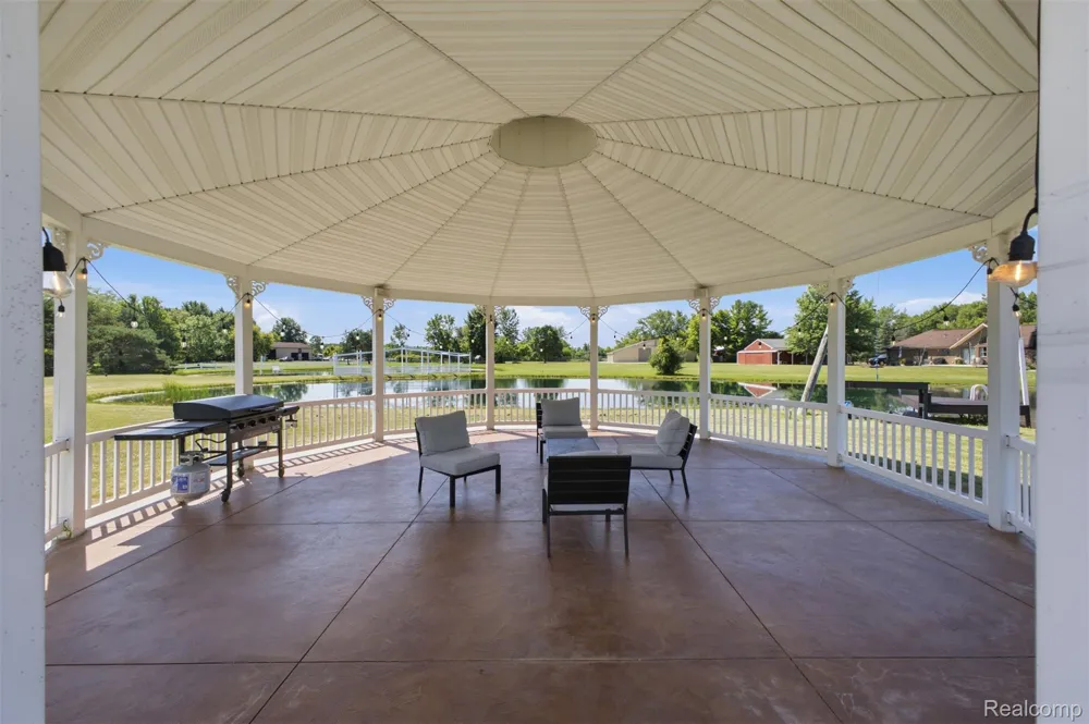 5090 S Huron River Drive Berlin Charter Township, MI 48179