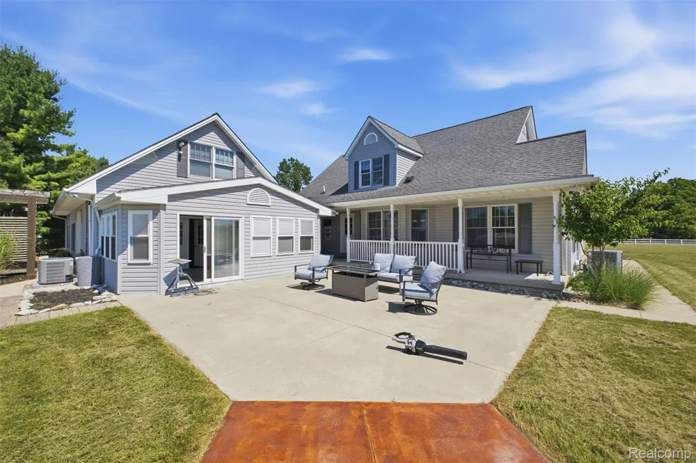 5090 S Huron River Drive Berlin Charter Township, MI 48179