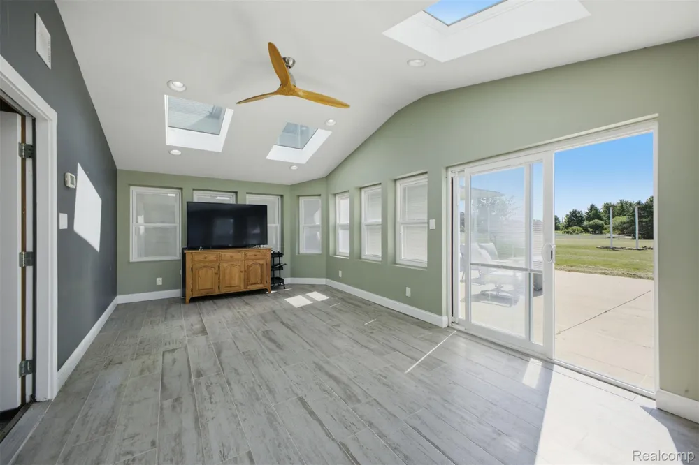 5090 S Huron River Drive Berlin Charter Township, MI 48179