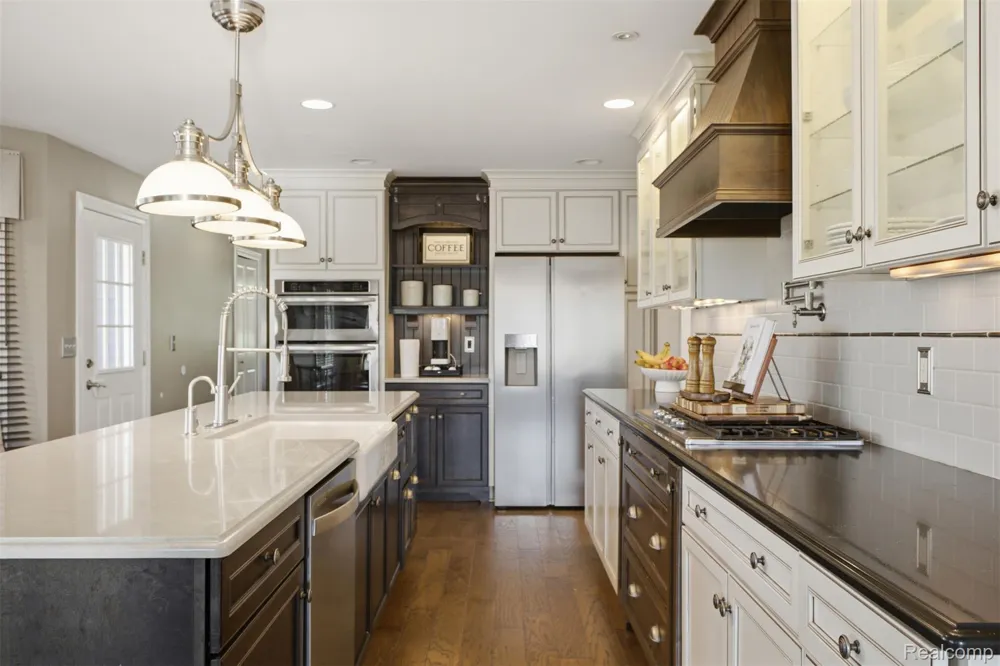 5090 S Huron River Drive Berlin Charter Township, MI 48179