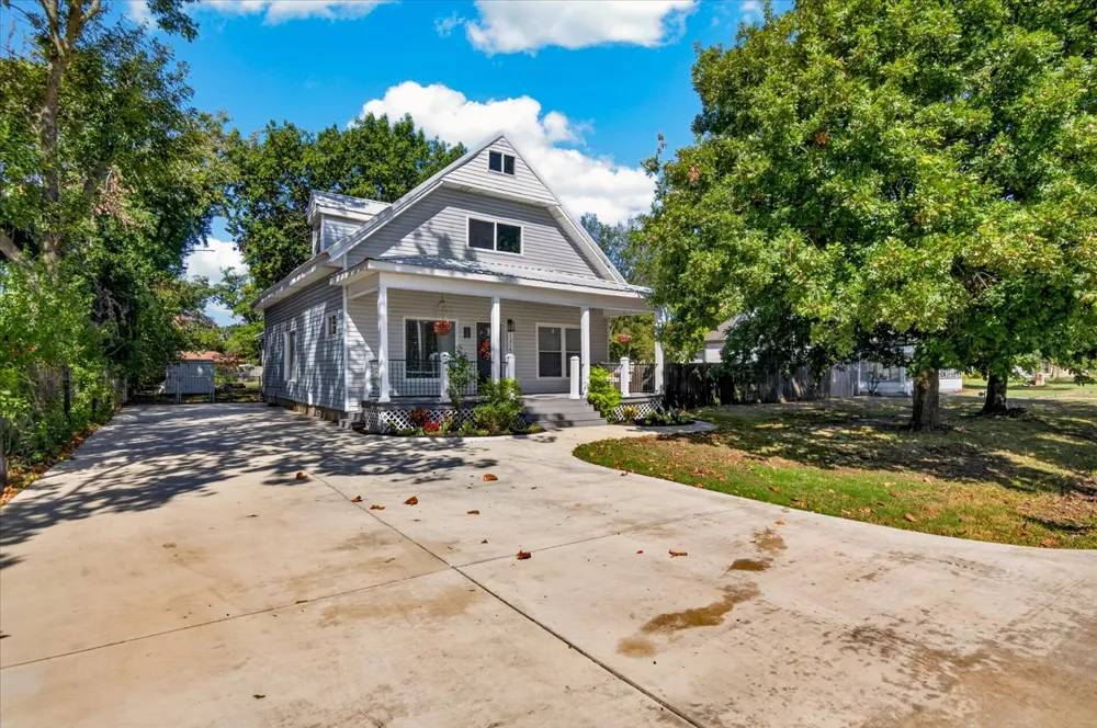 1215 Front Street Dewey, OK 74029