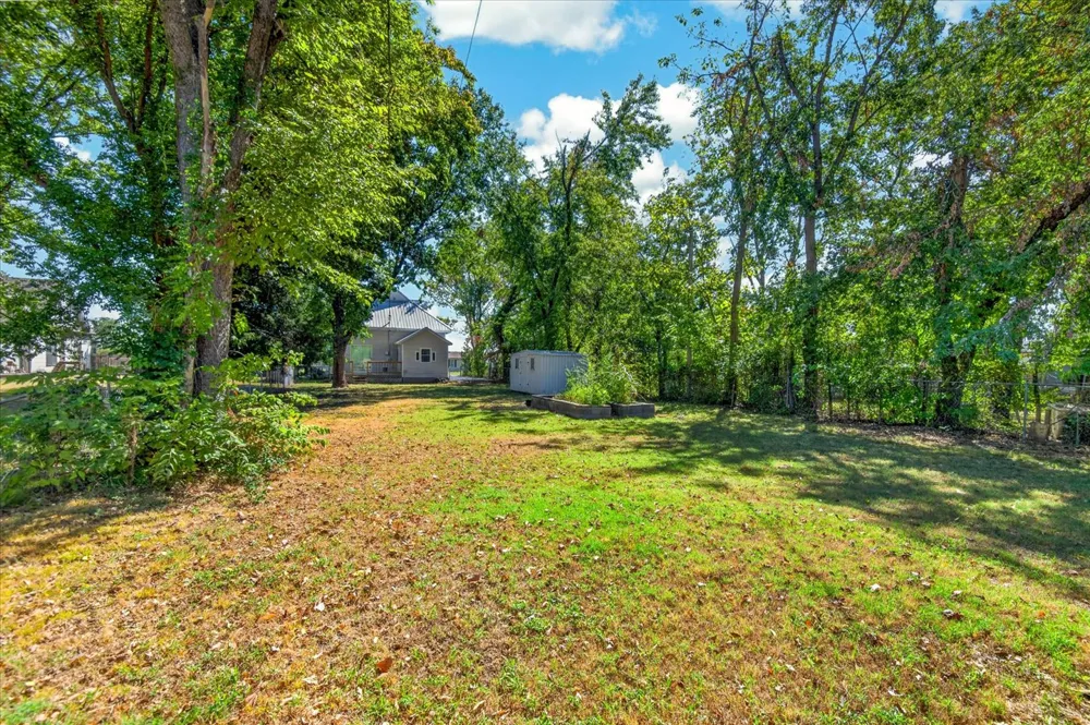 1215 Front Street Dewey, OK 74029