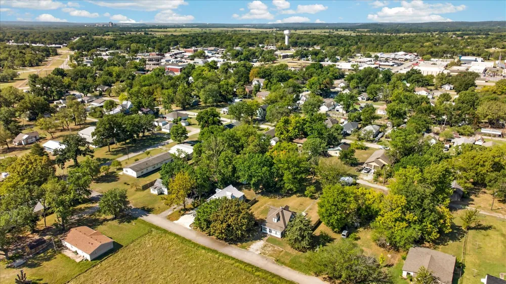 1215 Front Street Dewey, OK 74029