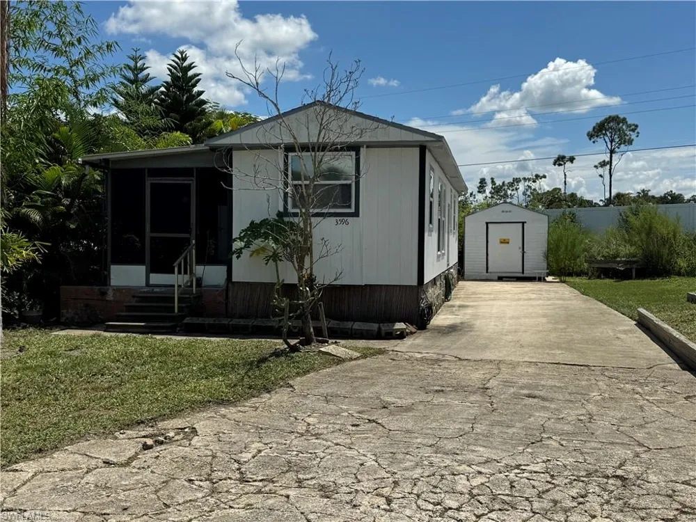 3596 Unique Circle Fort Myers, FL 33908