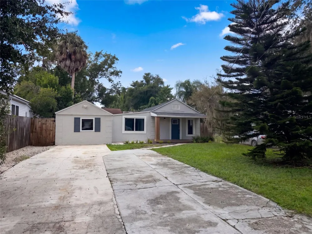 212 W HIAWATHA STREET Tampa, FL 33604