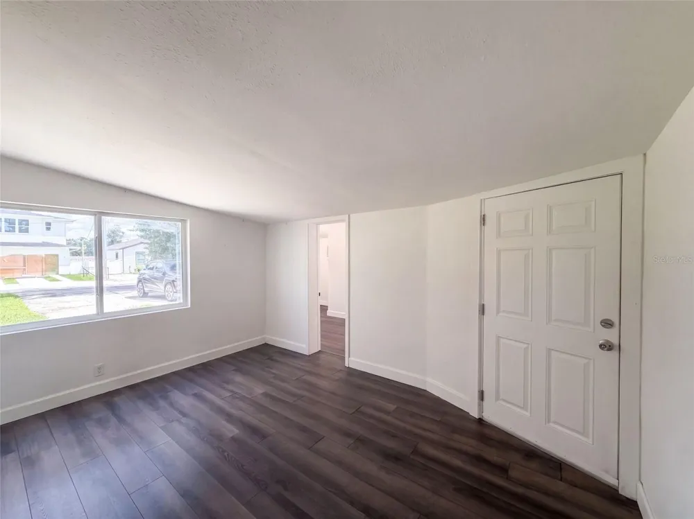 212 W HIAWATHA STREET Tampa, FL 33604