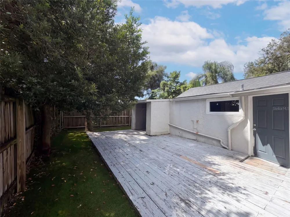 212 W HIAWATHA STREET Tampa, FL 33604