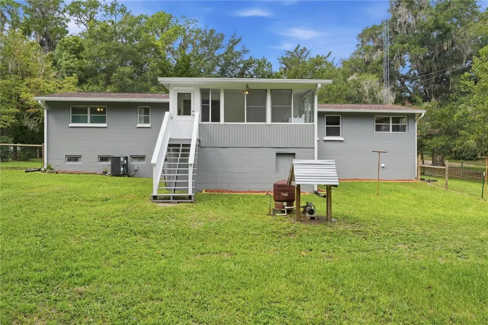 752 STATE ROAD 21 Melrose, FL 32666