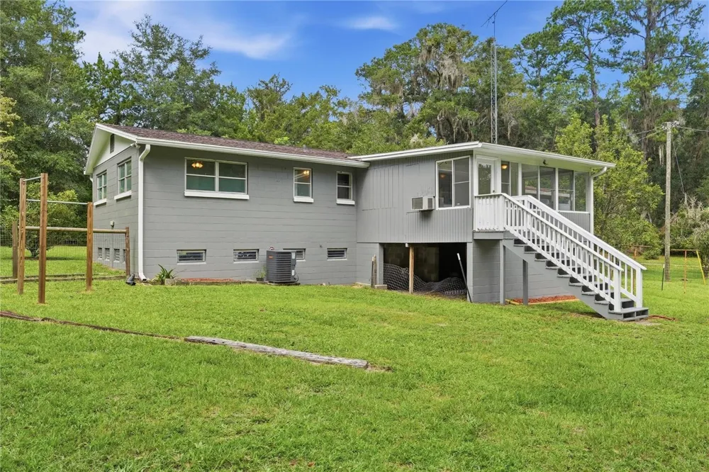 752 STATE ROAD 21 Melrose, FL 32666