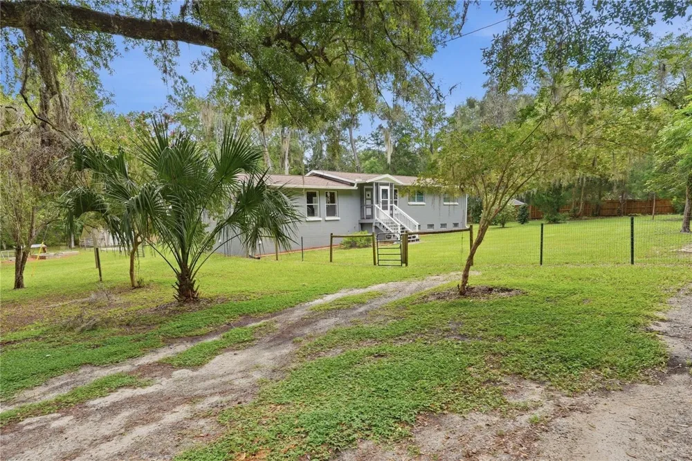 752 STATE ROAD 21 Melrose, FL 32666