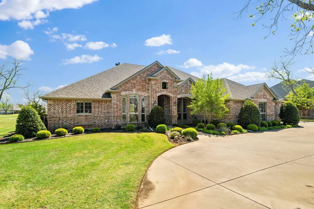 5609 Flagstick Drive Granbury, TX 76049
