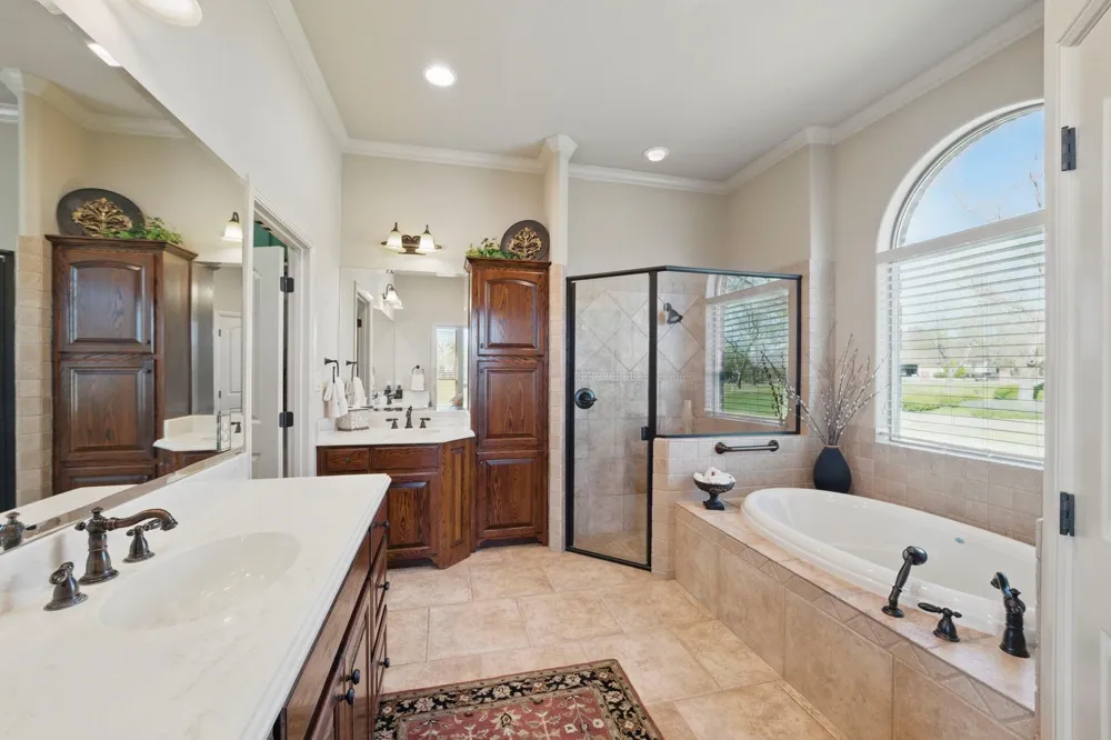 5609 Flagstick Drive Granbury, TX 76049