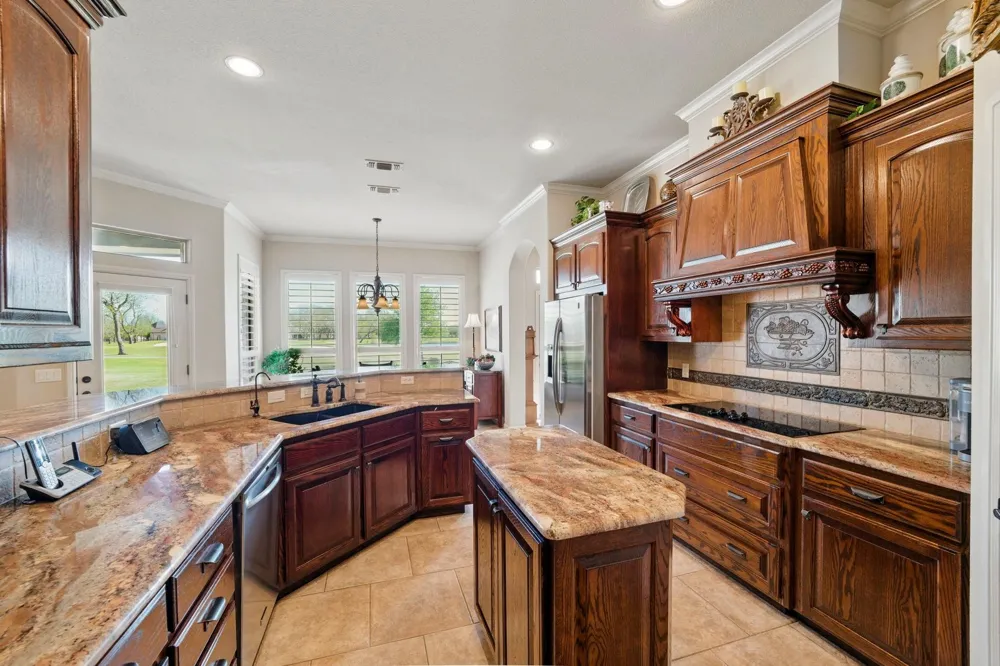 5609 Flagstick Drive Granbury, TX 76049
