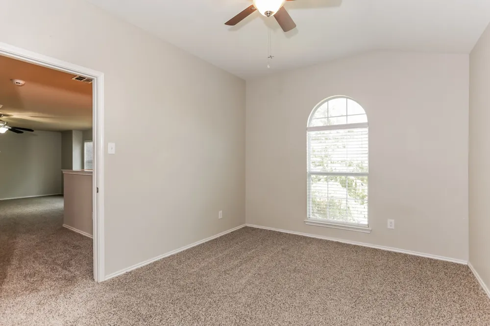 7439 Gallo Grand Prairie, TX 75054