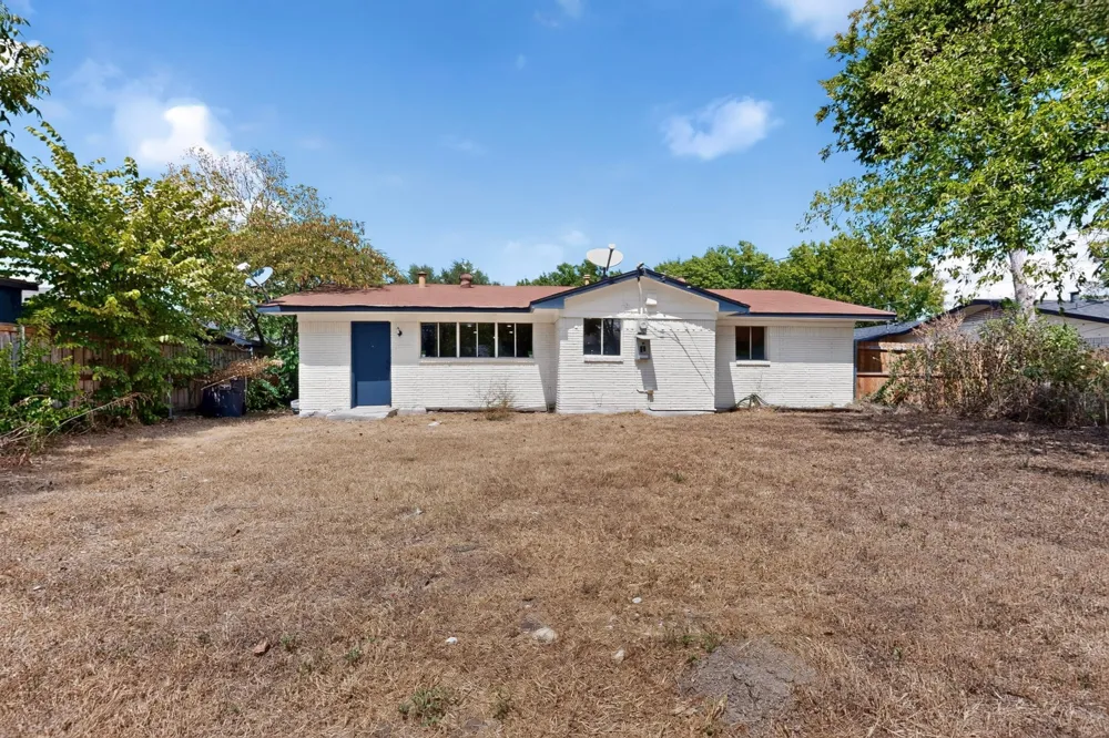 4649 South Drive W Fort Worth, TX 76132