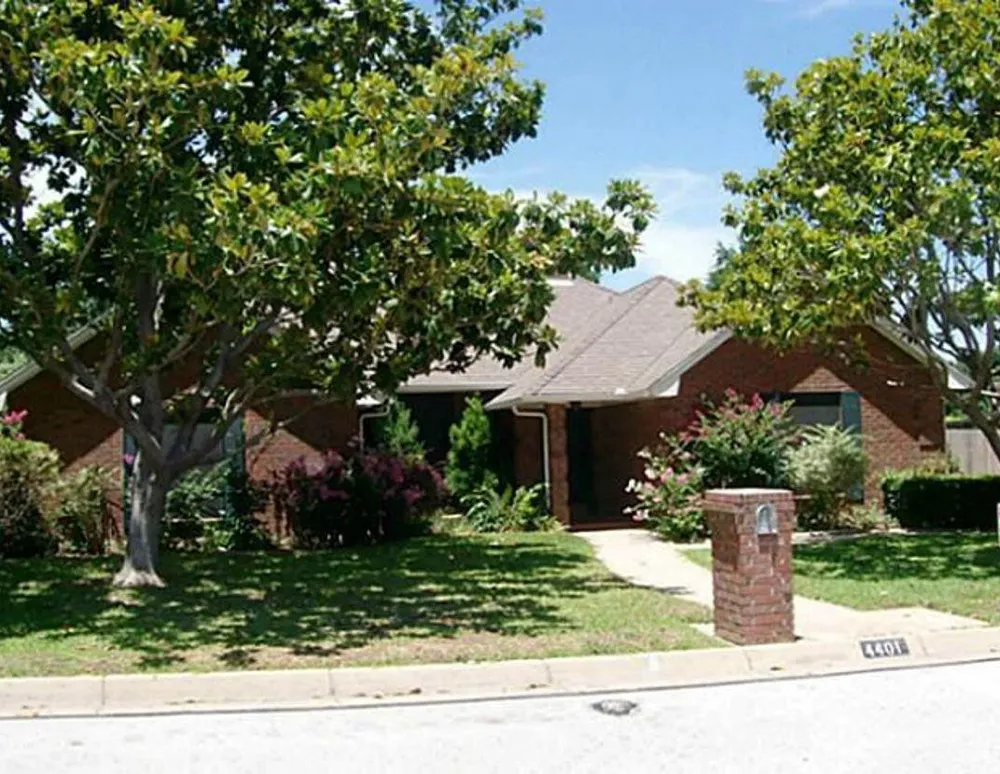 4401 Waycross Drive Arlington, TX 76016