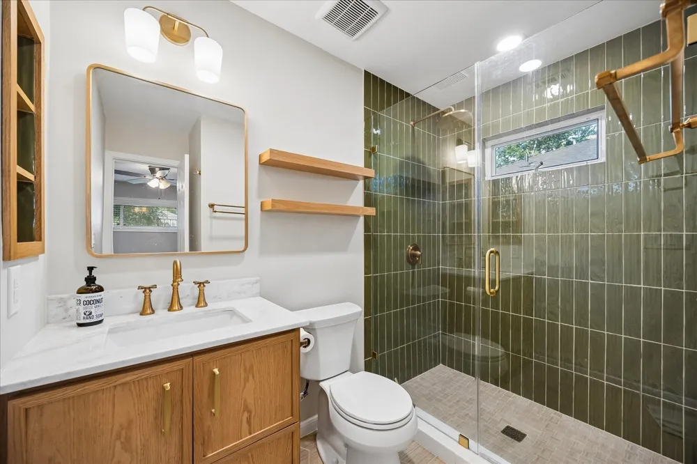2214 Saxon Drive Houston, TX 77018