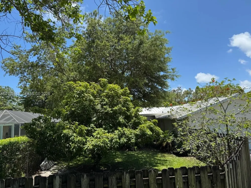 16101 SW 87th Ct Palmetto Bay, FL 33157