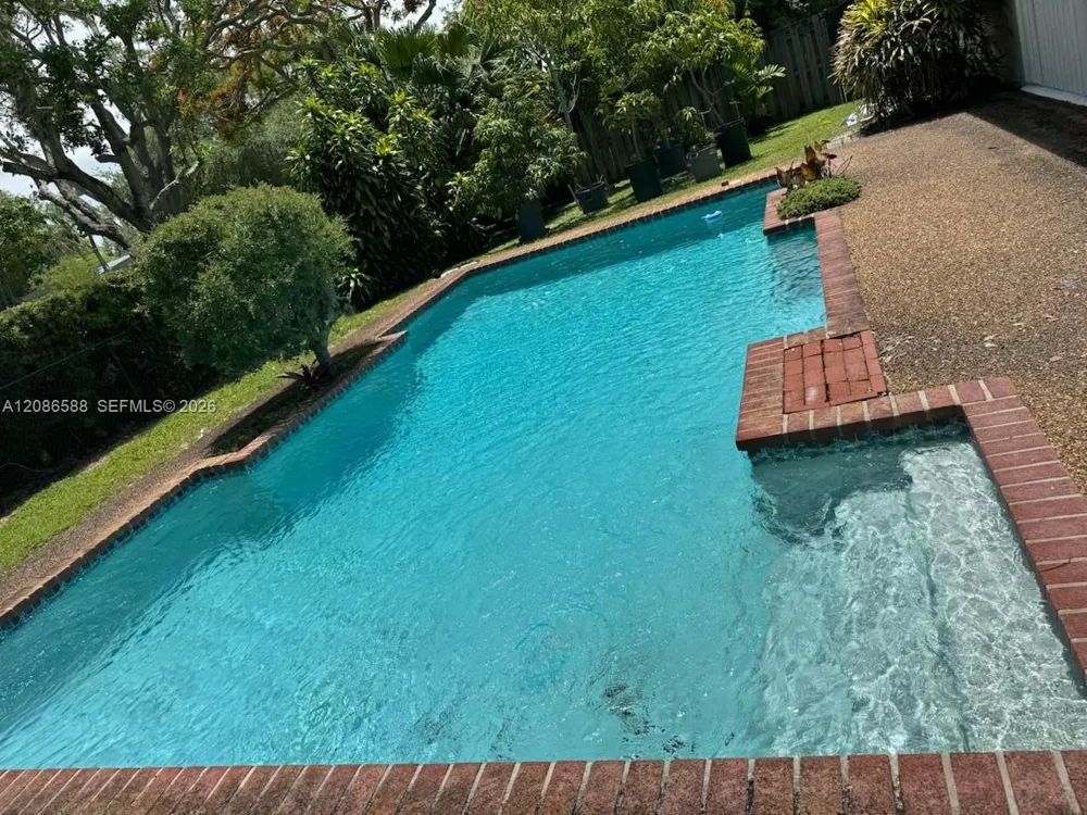 16101 SW 87th Ct Palmetto Bay, FL 33157