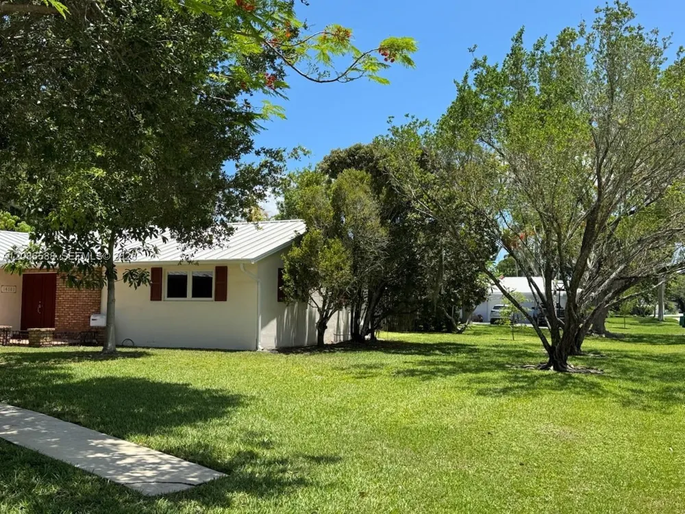 16101 SW 87th Ct Palmetto Bay, FL 33157