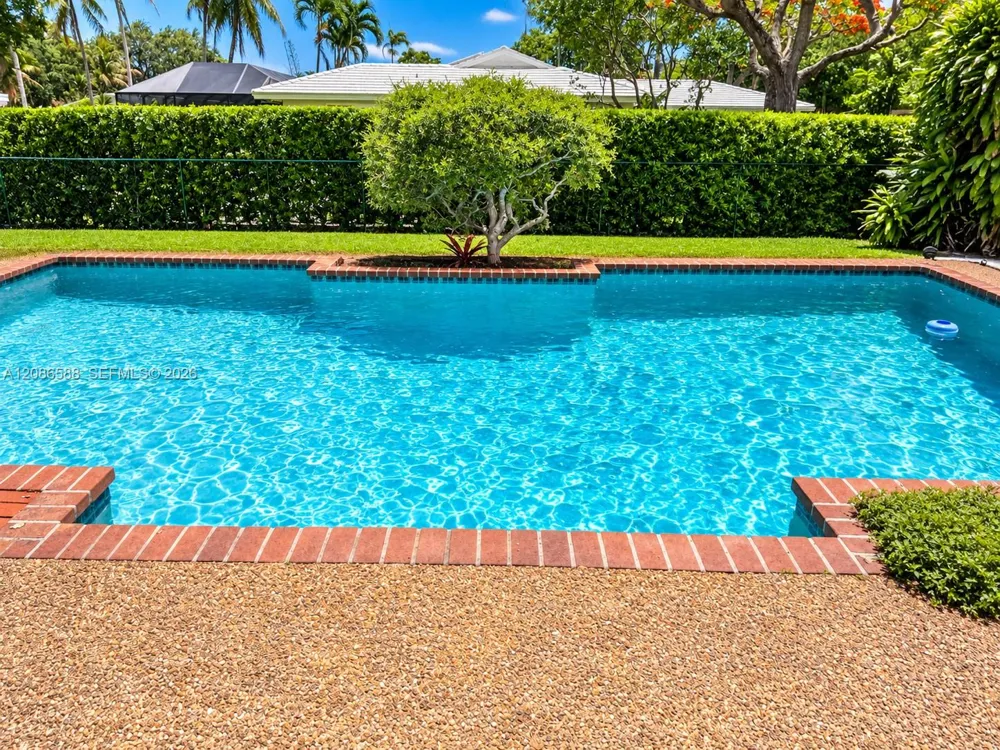 16101 SW 87th Ct Palmetto Bay, FL 33157