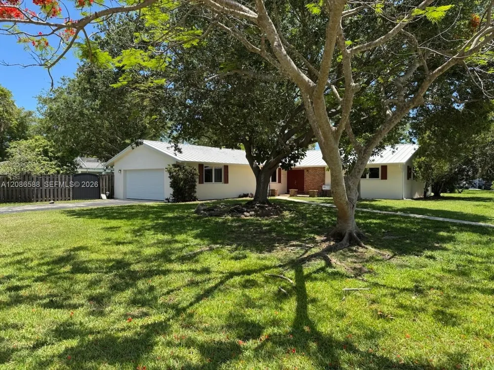 16101 SW 87th Ct Palmetto Bay, FL 33157