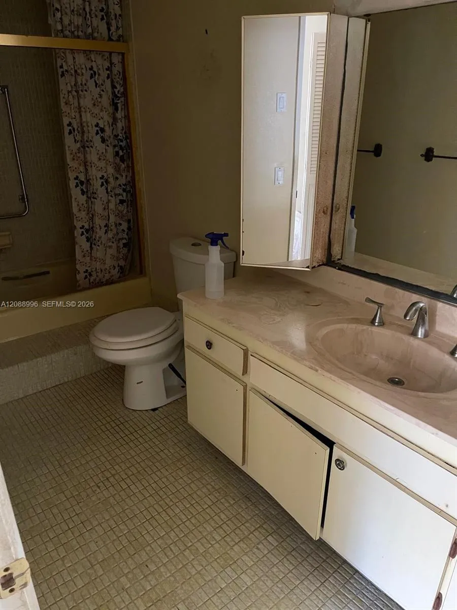 4200 Hillcrest Dr #401 Hollywood, FL 33021