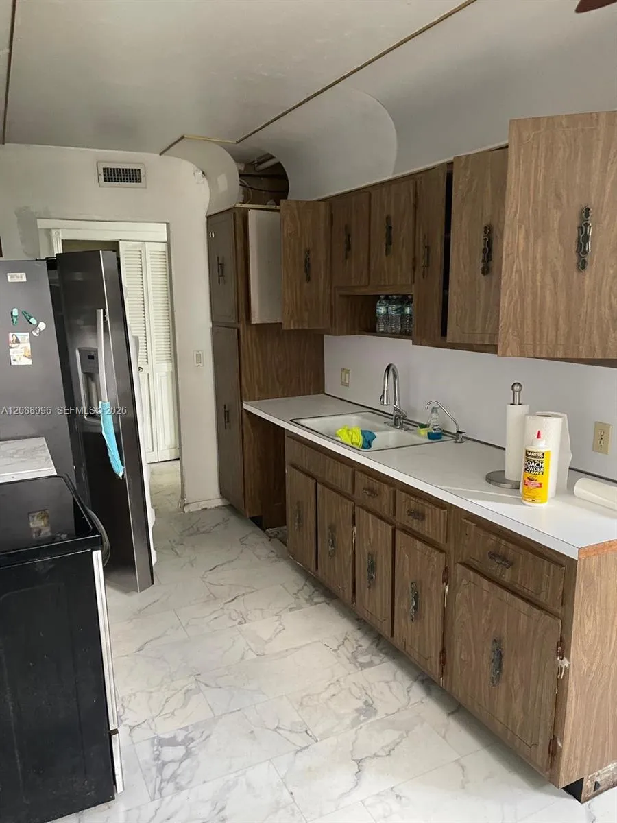 4200 Hillcrest Dr #401 Hollywood, FL 33021