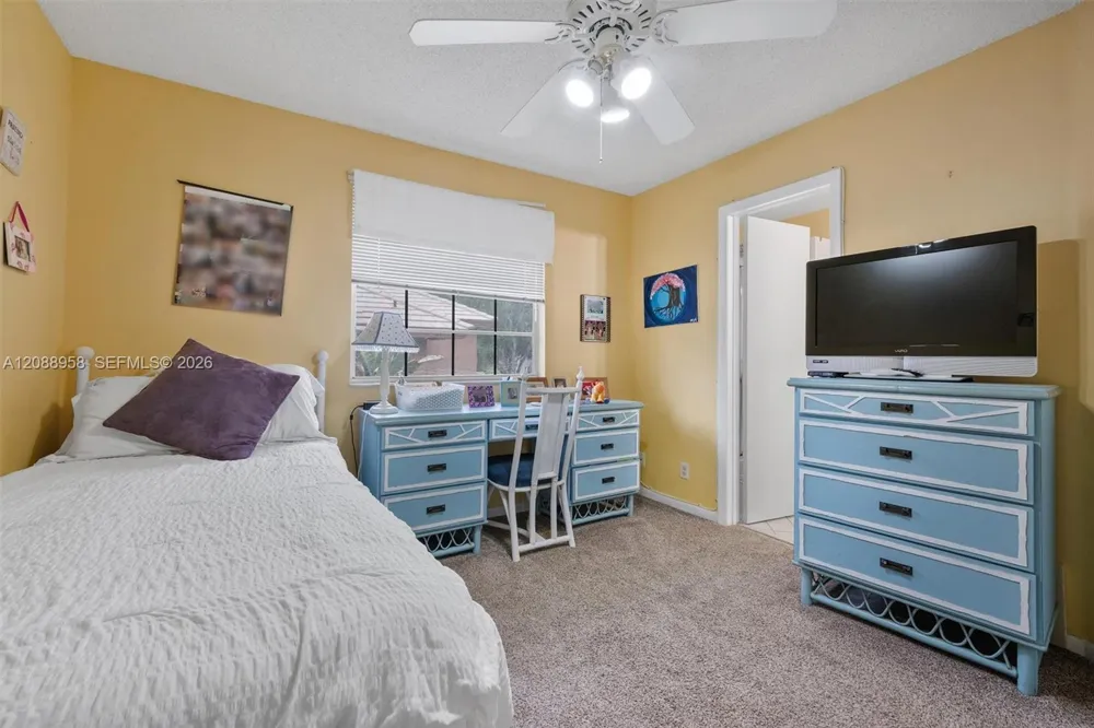 11092 Topeka Pl Cooper City, FL 33026