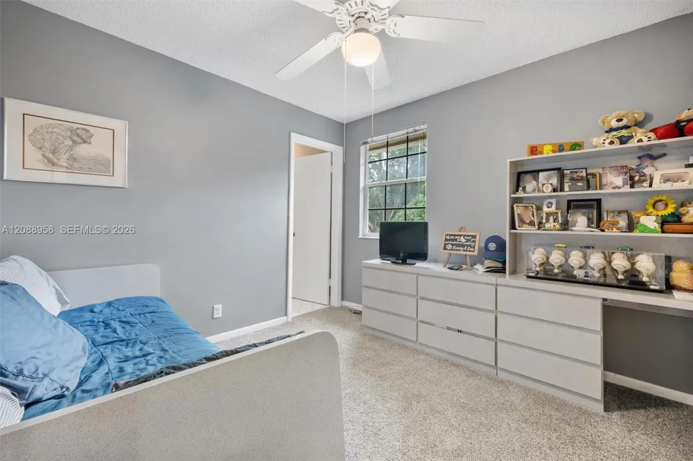 11092 Topeka Pl Cooper City, FL 33026