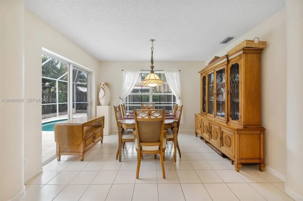 11092 Topeka Pl Cooper City, FL 33026
