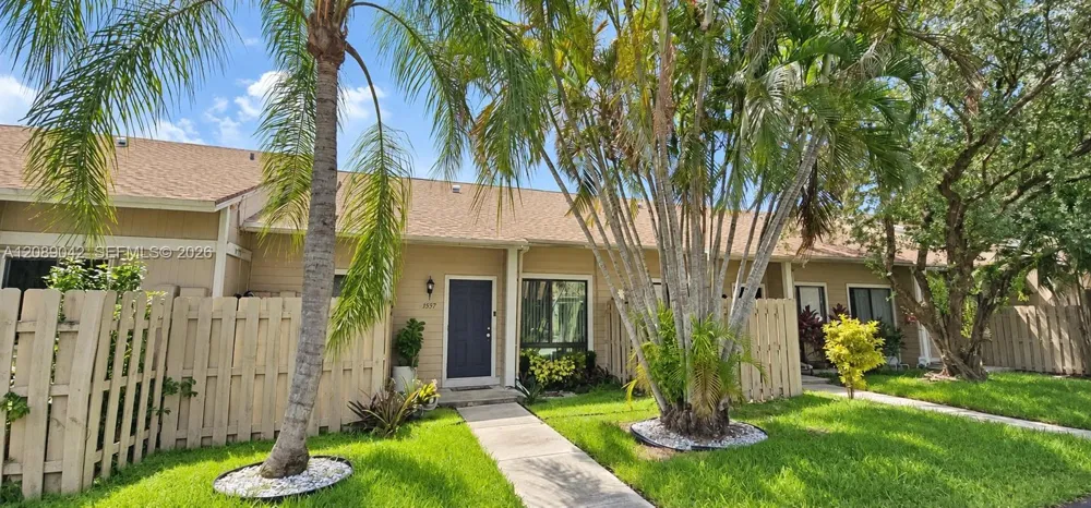 3557 NW 111th Ter Sunrise, FL 33351
