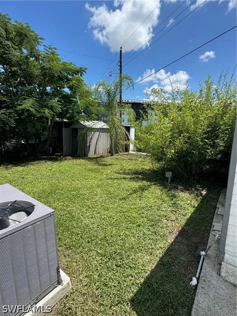 Unique Circle Fort Myers, FL 33908