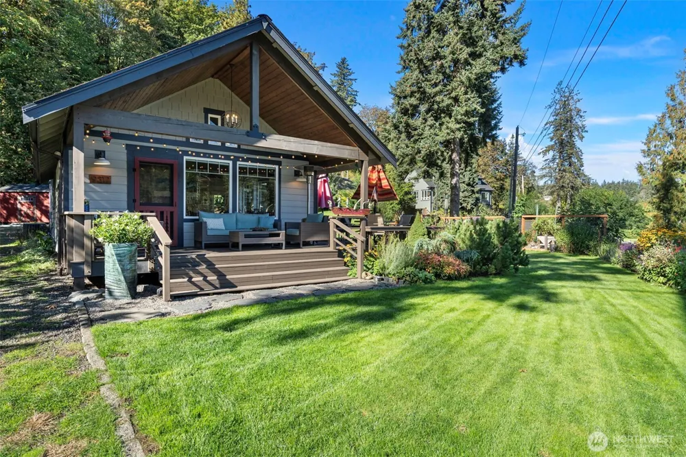 9312 Glencove Road NW Gig Harbor, WA 98329