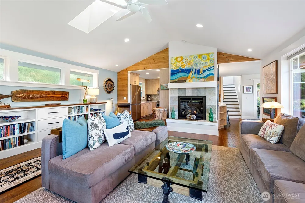 9312 Glencove Road NW Gig Harbor, WA 98329