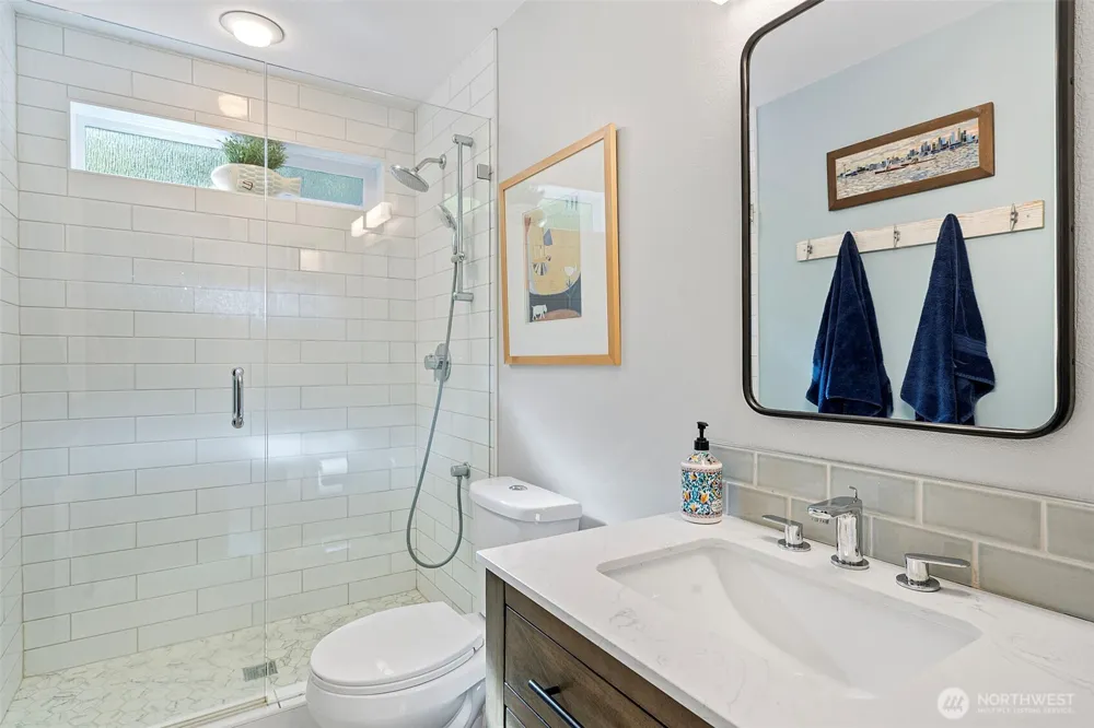 9312 Glencove Road NW Gig Harbor, WA 98329