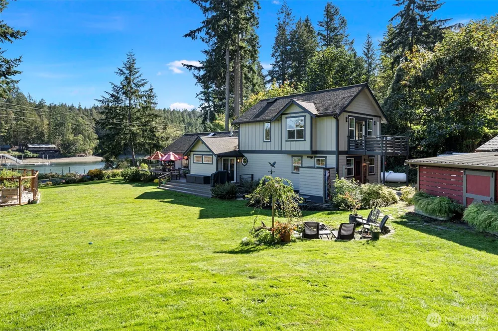 9312 Glencove Road NW Gig Harbor, WA 98329